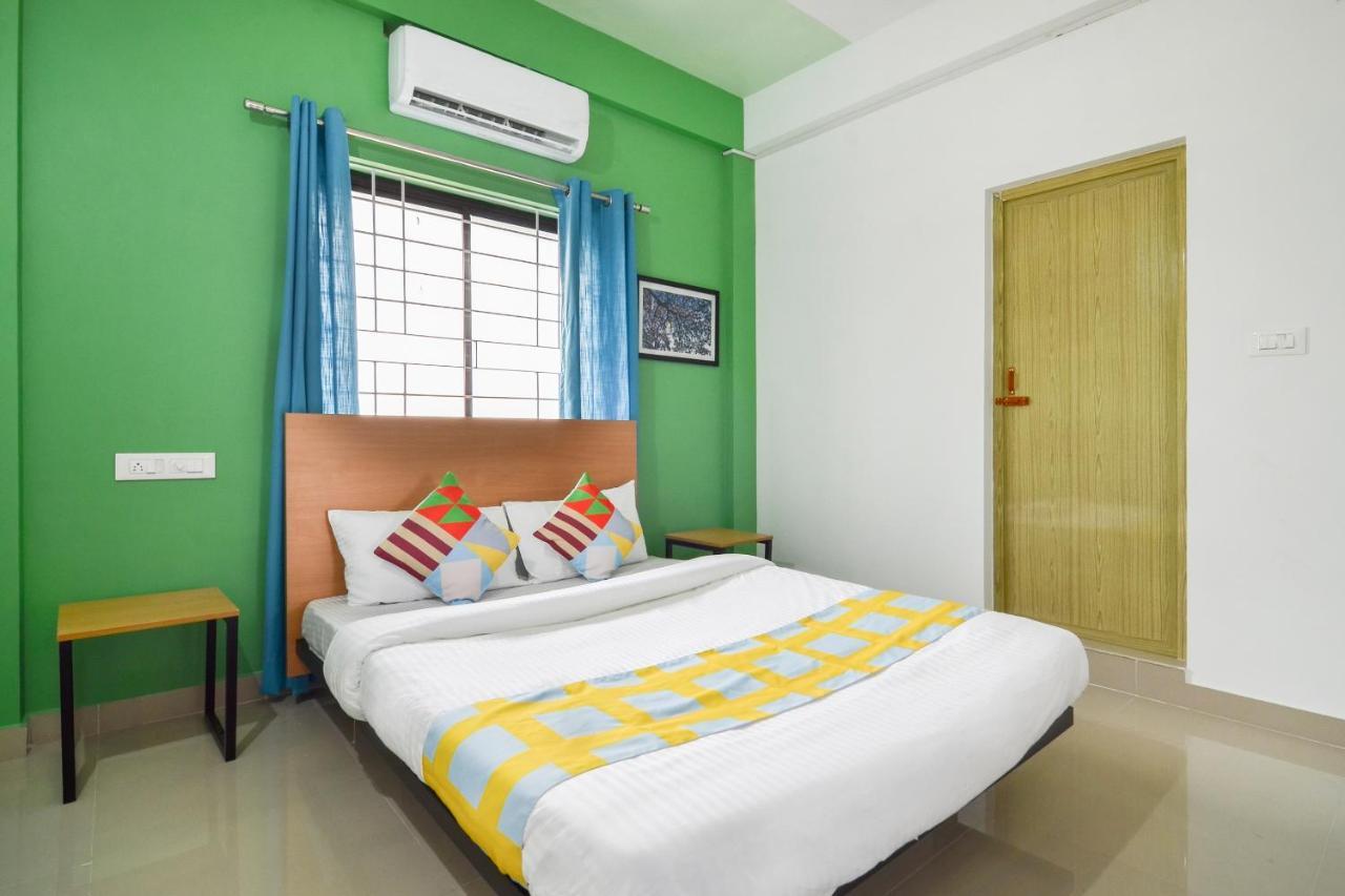 Oyo Home 81801 Akash Villa Trippapur Екстер'єр фото