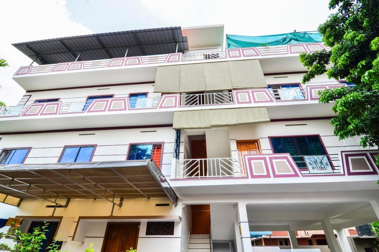 Oyo Home 81801 Akash Villa Trippapur Екстер'єр фото
