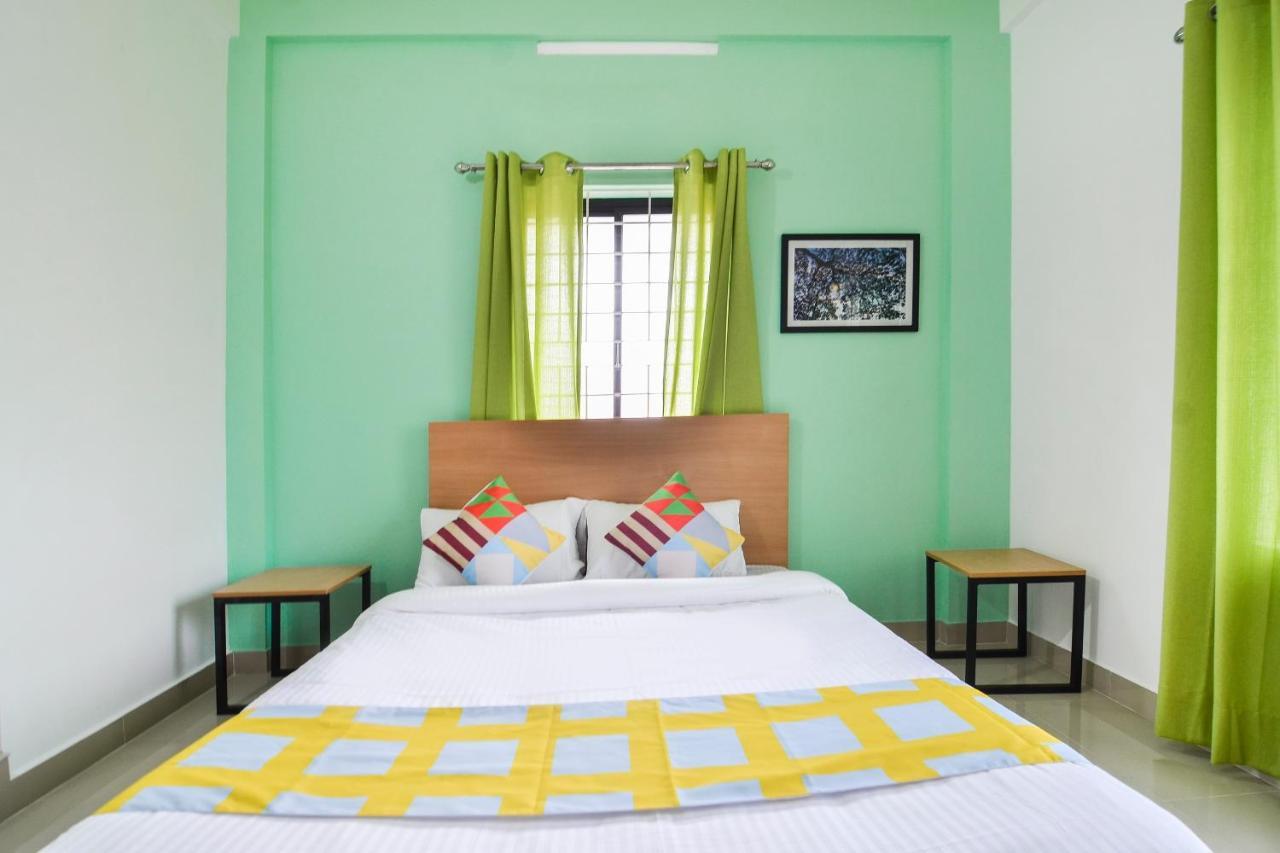 Oyo Home 81801 Akash Villa Trippapur Екстер'єр фото