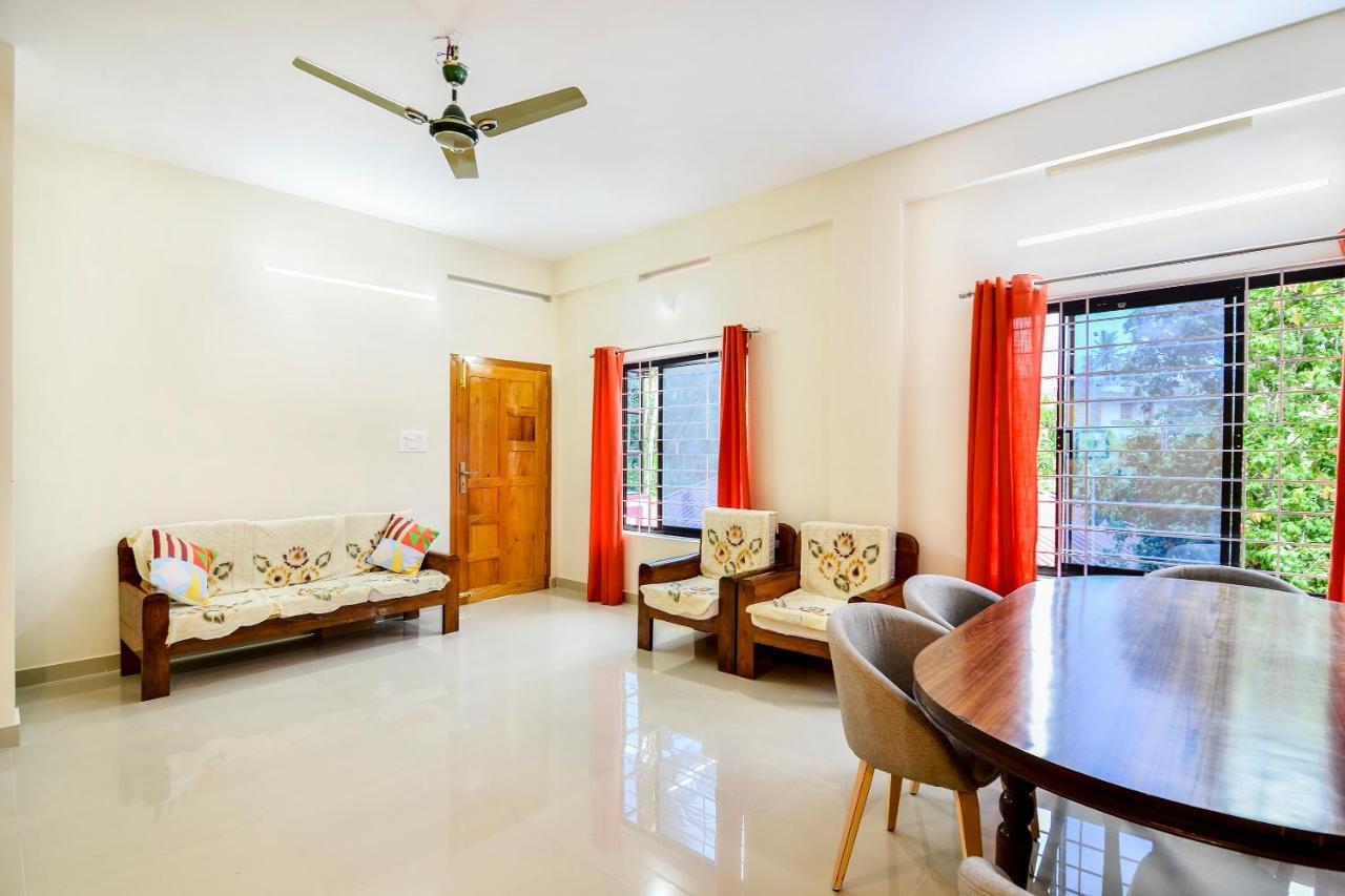 Oyo Home 81801 Akash Villa Trippapur Екстер'єр фото