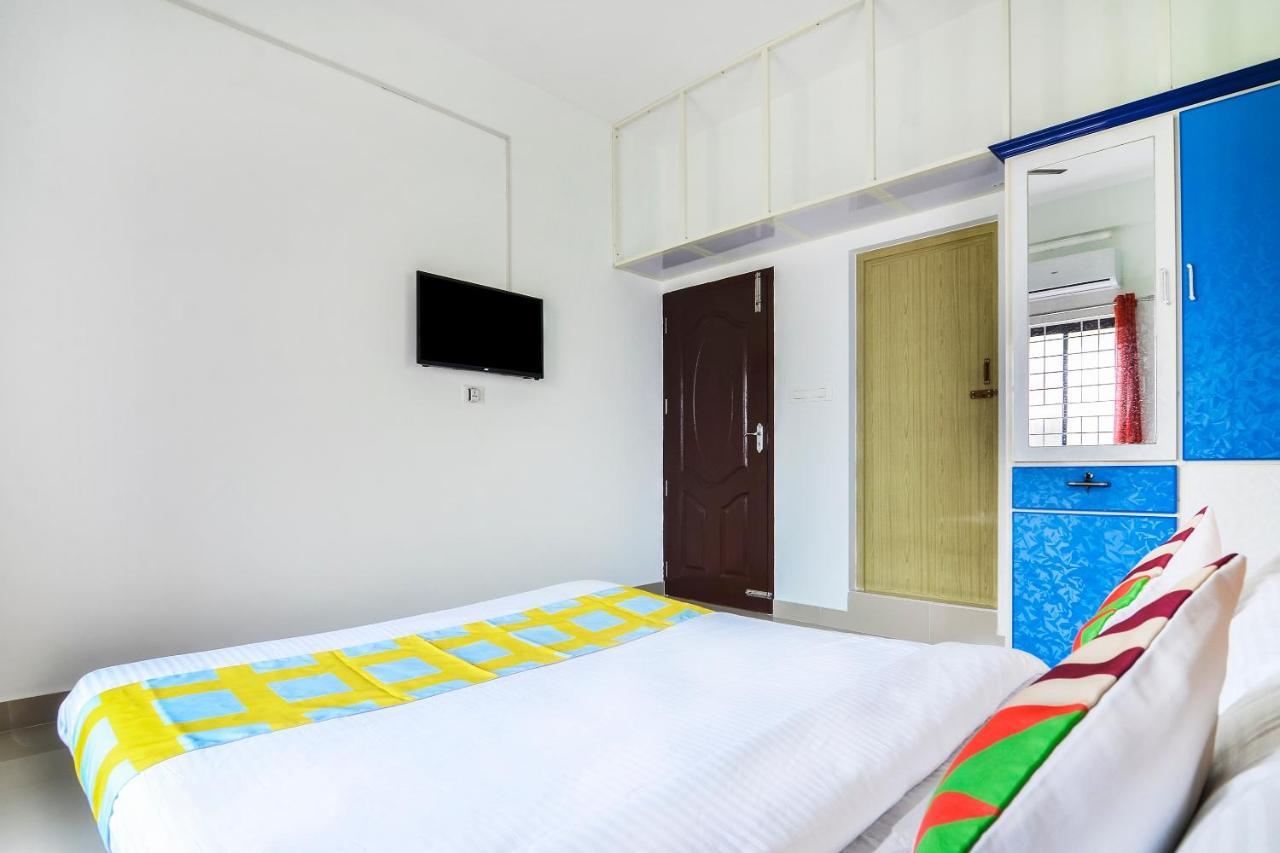 Oyo Home 81801 Akash Villa Trippapur Екстер'єр фото