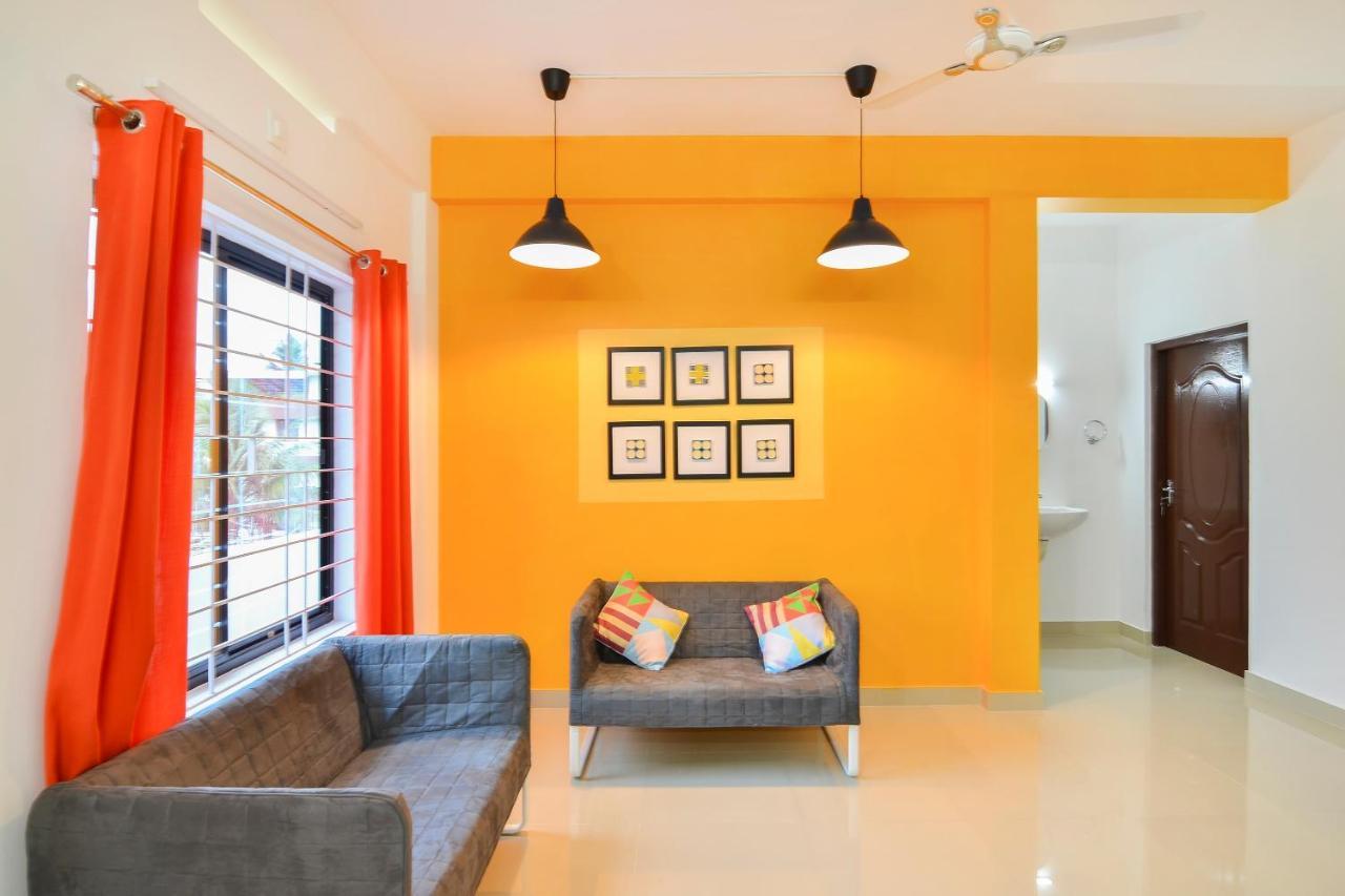 Oyo Home 81801 Akash Villa Trippapur Екстер'єр фото