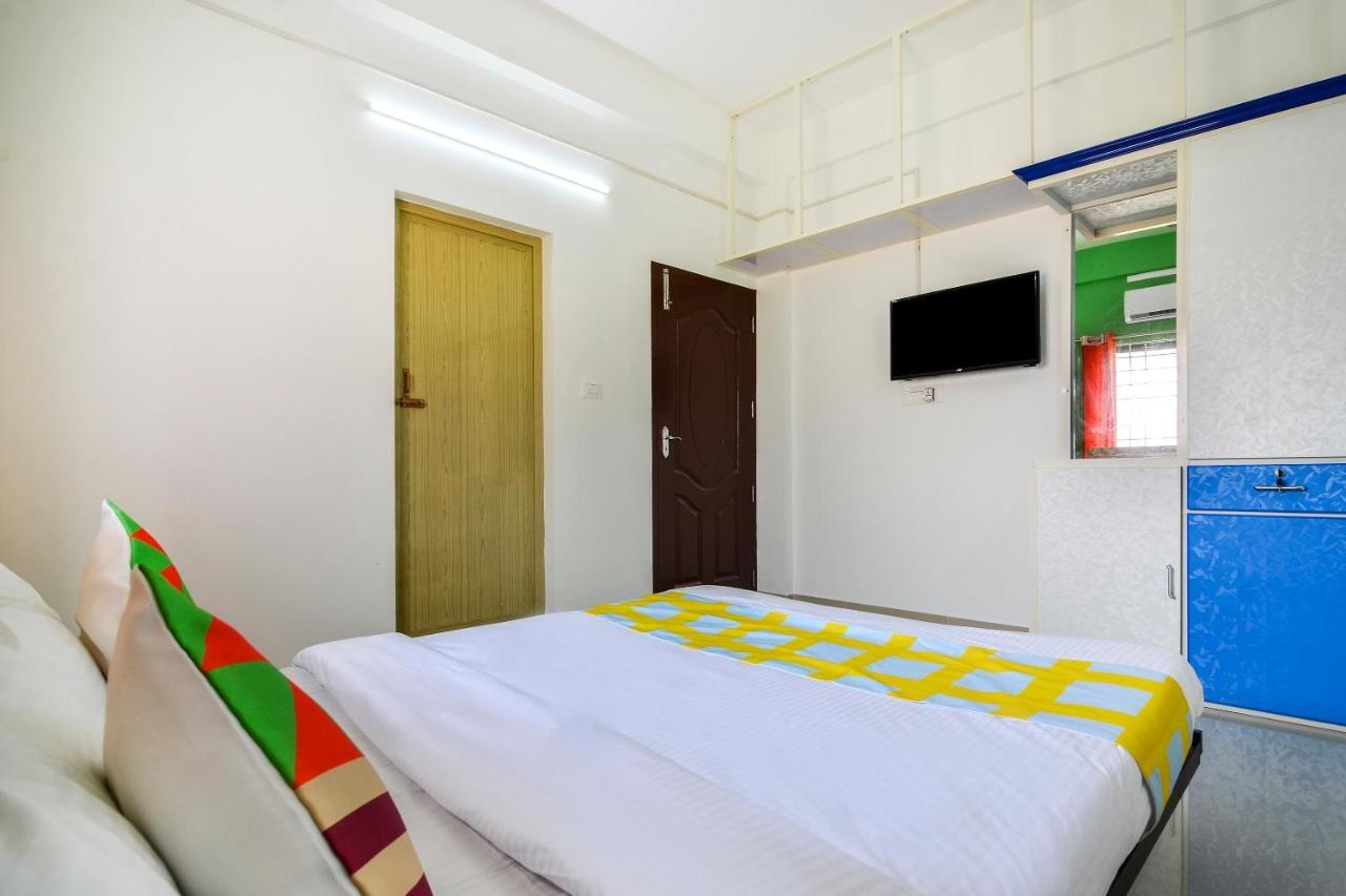 Oyo Home 81801 Akash Villa Trippapur Екстер'єр фото