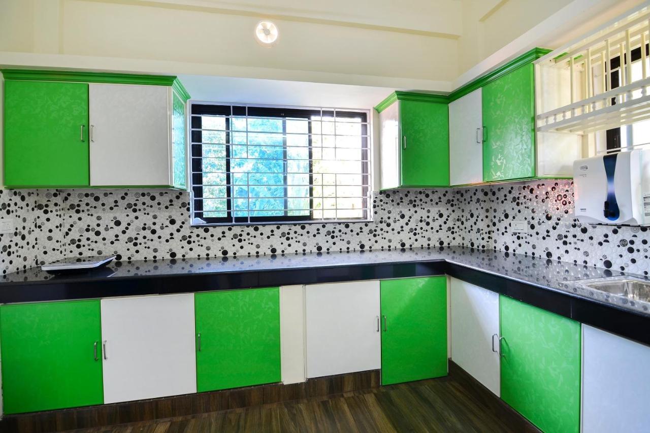 Oyo Home 81801 Akash Villa Trippapur Екстер'єр фото